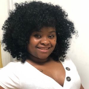 Meet your Posher, Jasmine